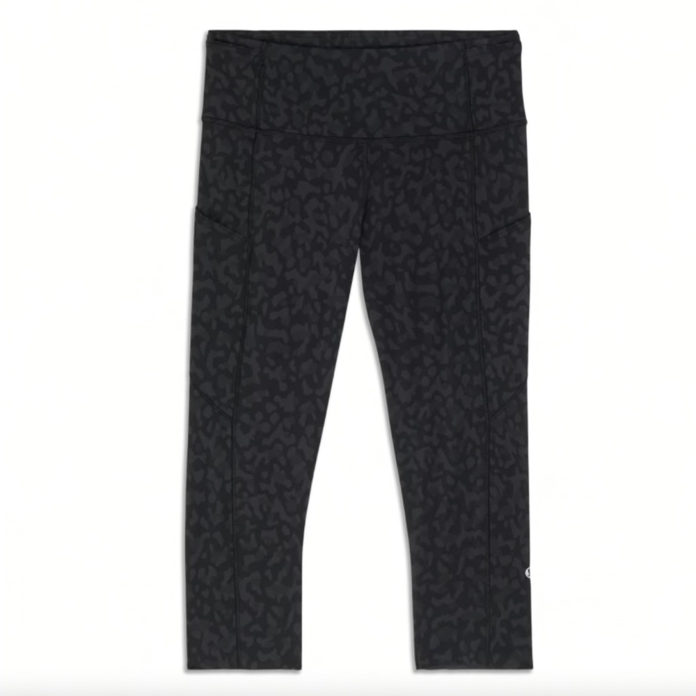 LULULEMON Fast & Free High-Rise Crop 19" Black Animal/Cheetah *RARE color Size 6